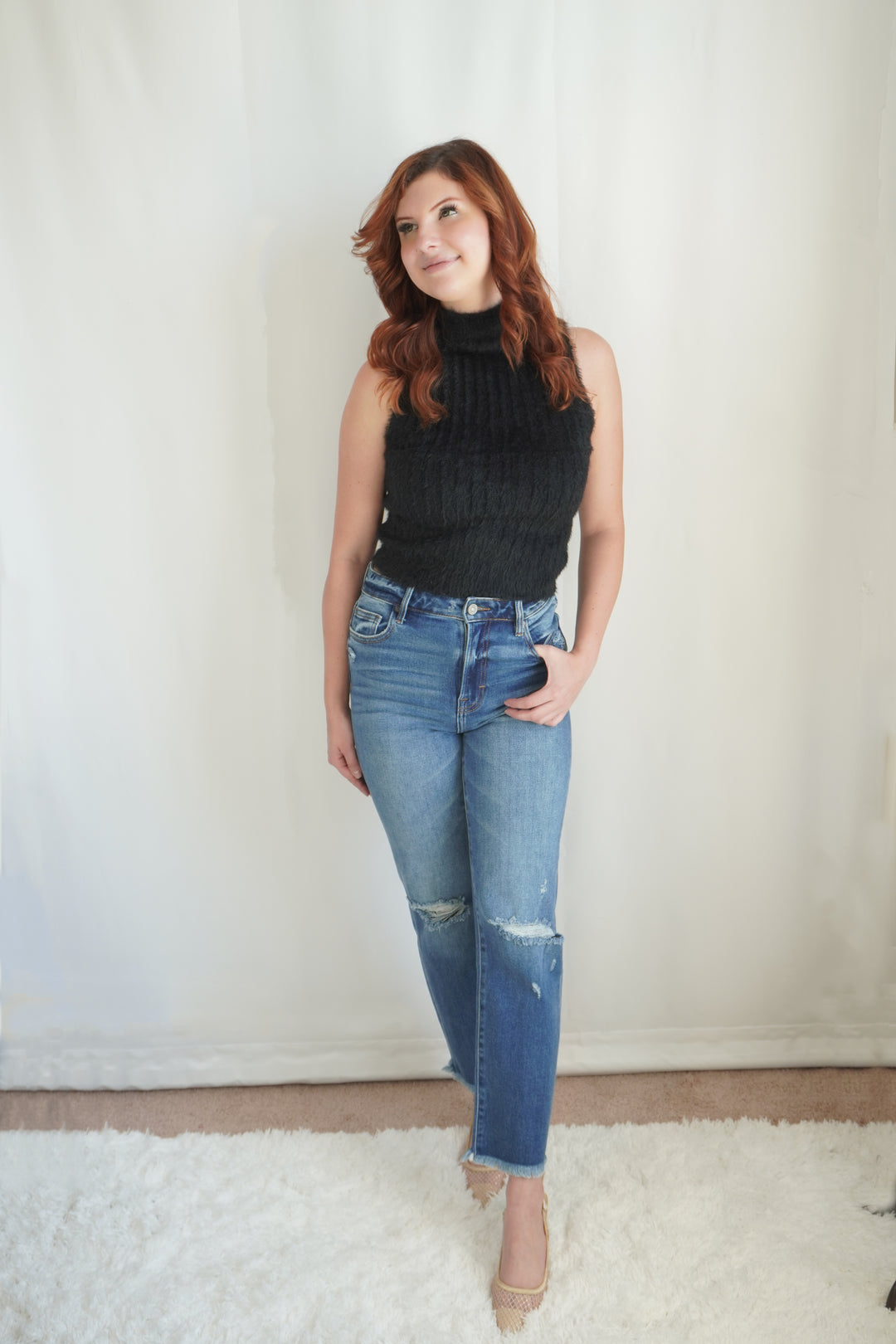 Distressed high-waist straight-leg jeans with relaxed fit