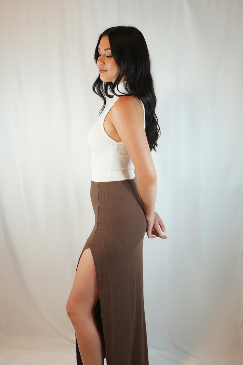 Side view - black hair model showing high slit detail